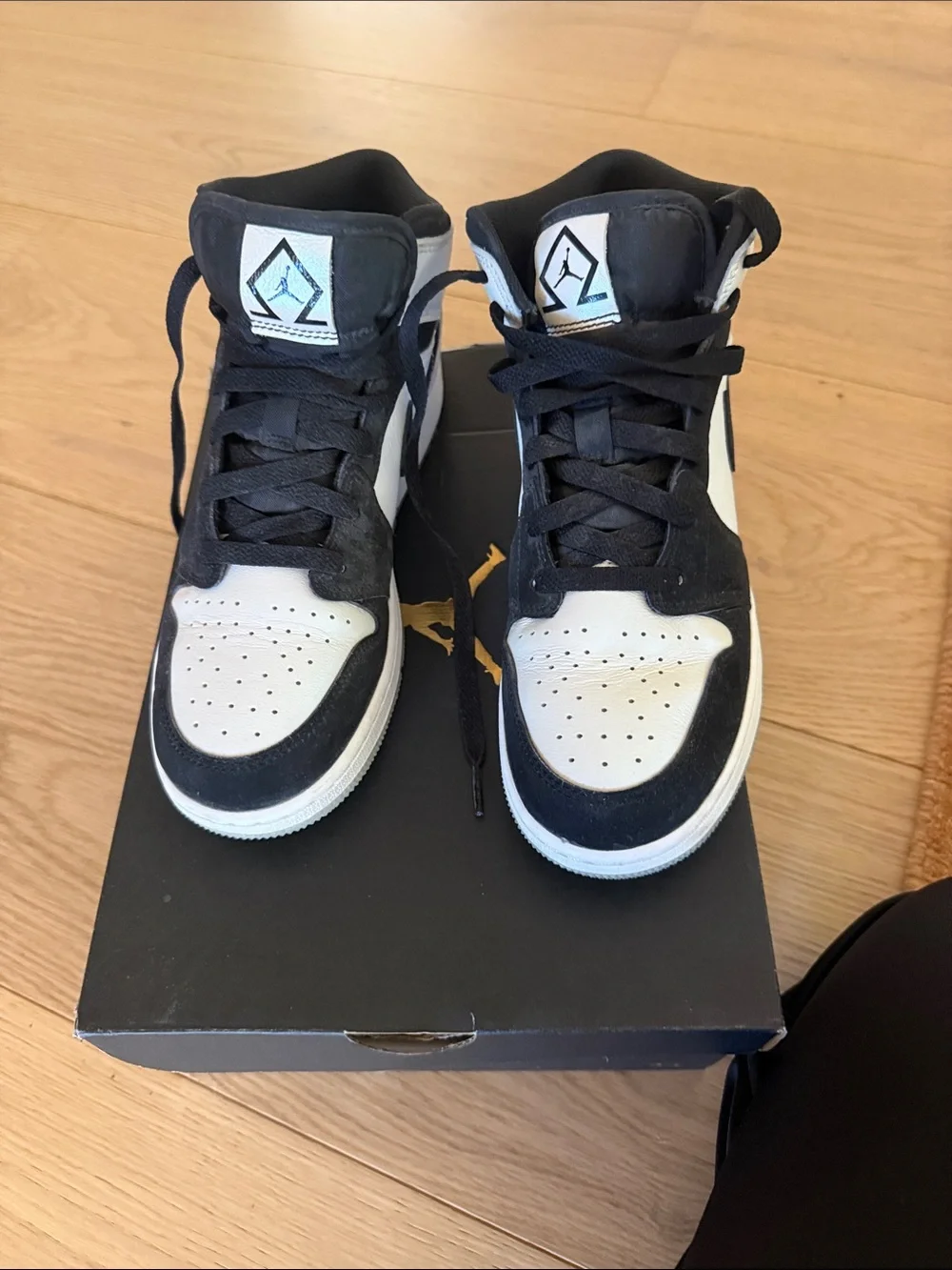 Nike Air Jordan 1 Mid Diamond